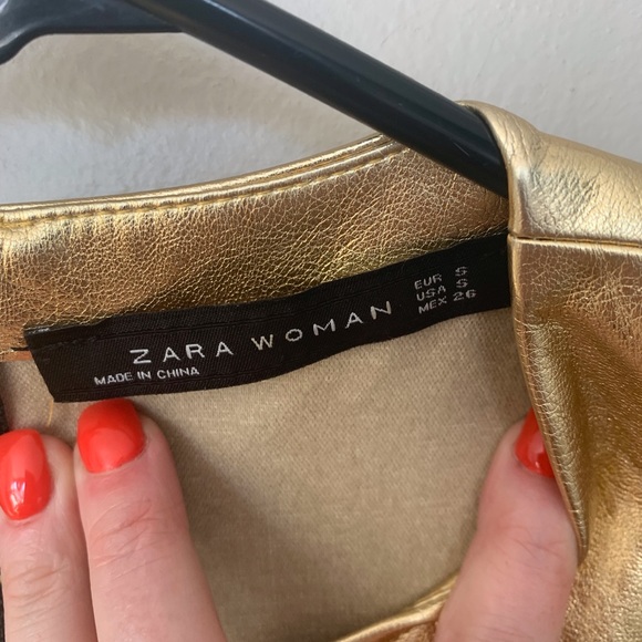 Gold Ruffle cropped top - Picture 3 of 5